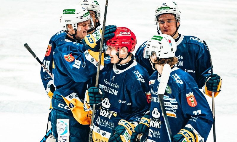 Veripalvelun punaiset kypärät tammikuussa